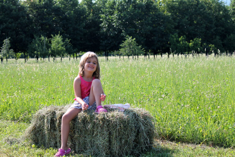 fieno+bimba-seduta